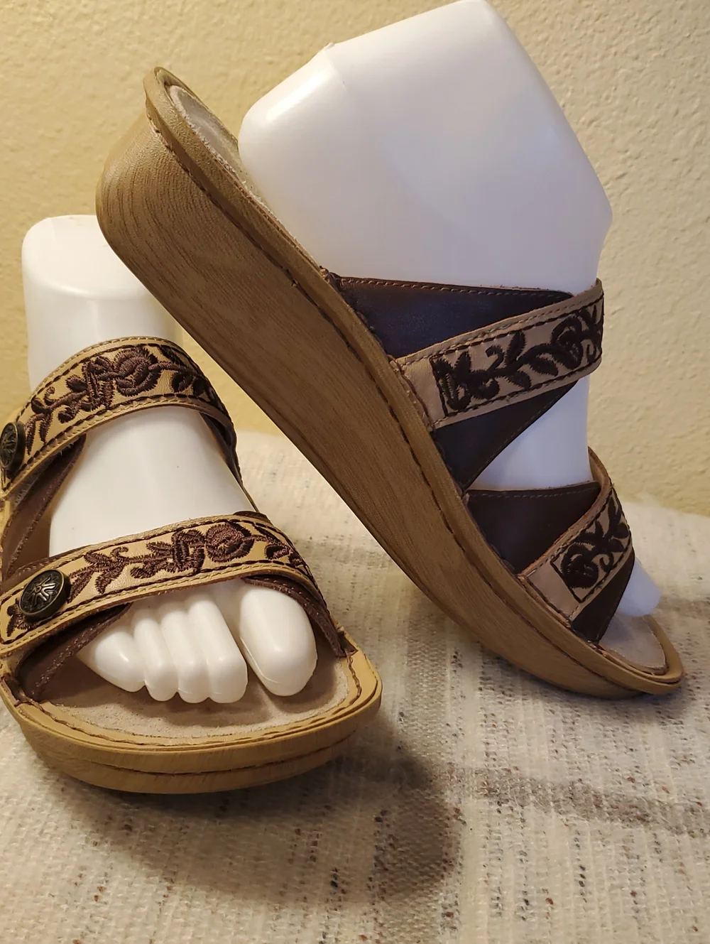 Alegria Embroidered Brown Wedge Slide Sandals - Women Sz 40 / 9